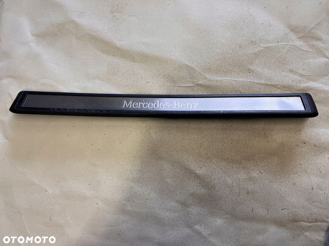 MERCEDES W211 LISTWA PROGOWA LEWA A2116805535 - 1