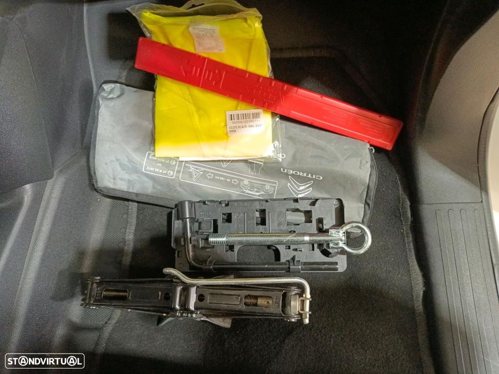 Citroën BERLINGO LONGA 3 LUG. C/GPS - 11