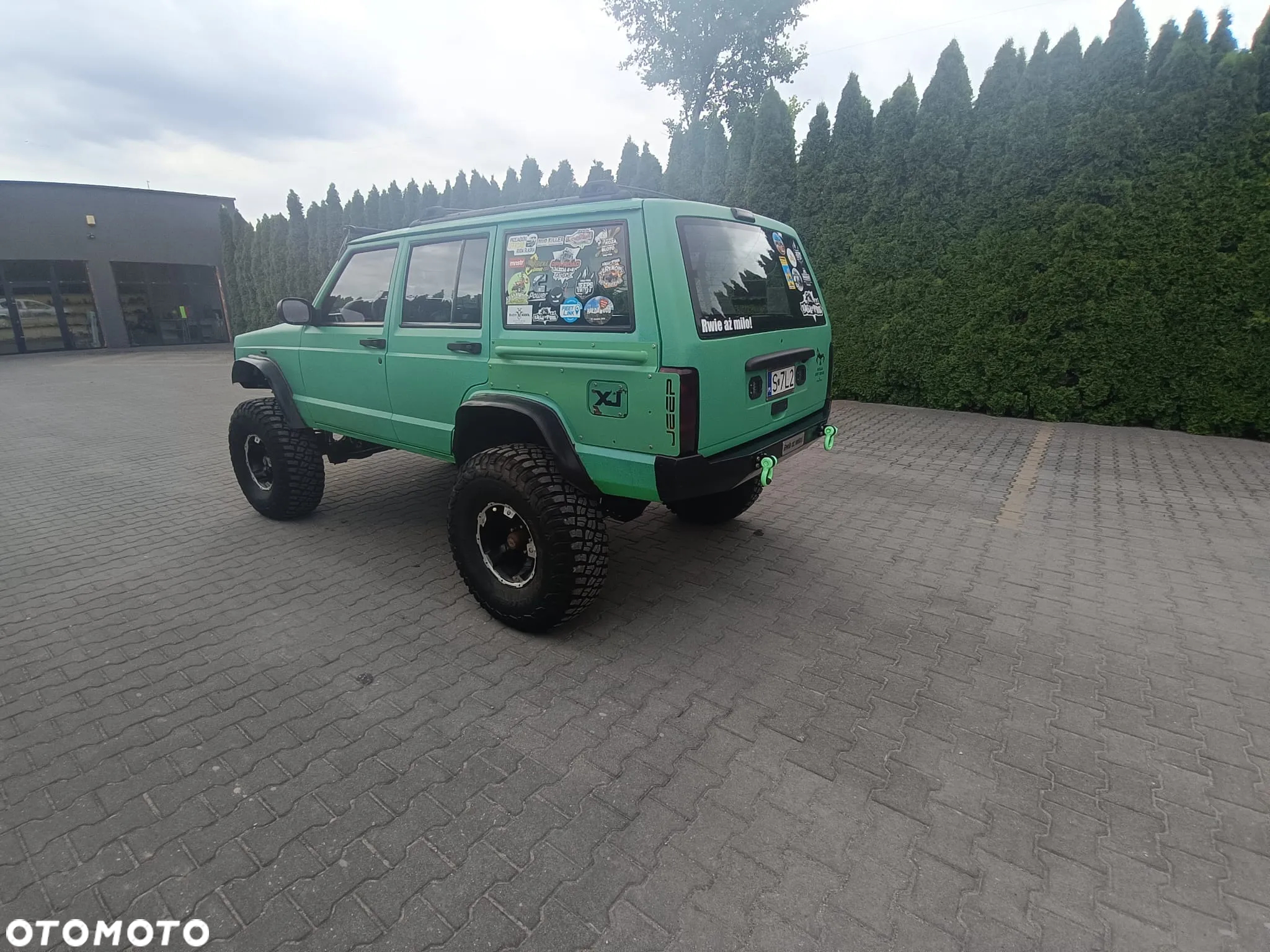Jeep Cherokee