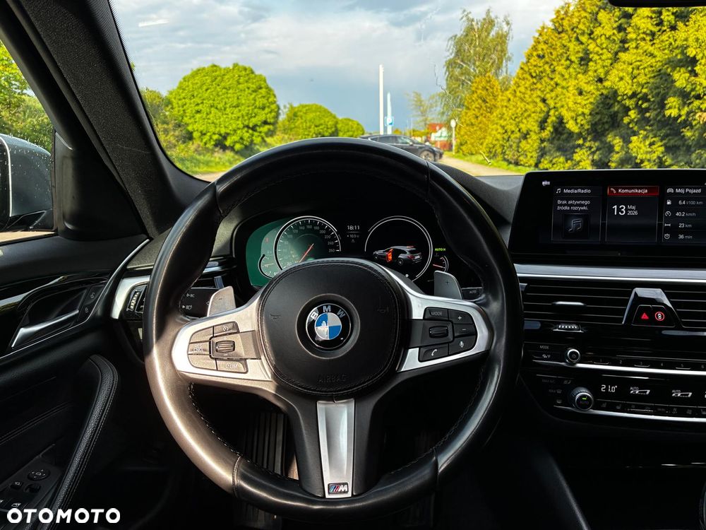 BMW Seria 5 520d Sport Line - 12