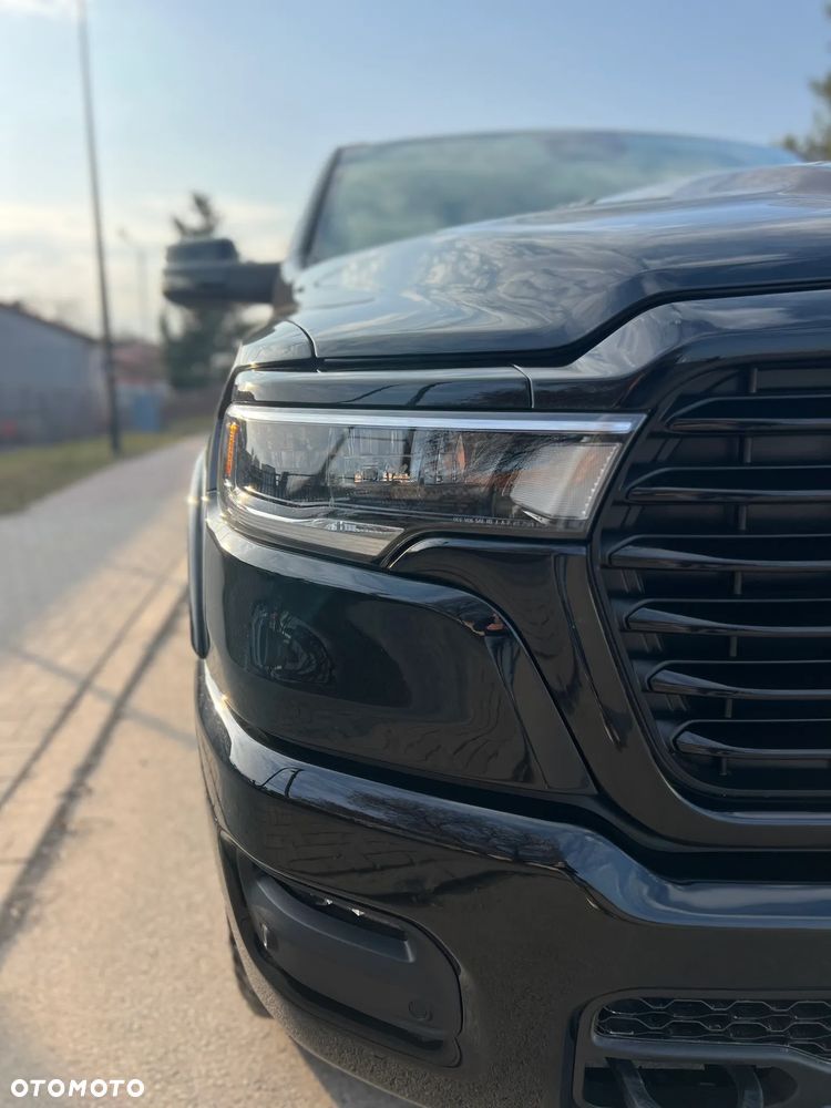 RAM 1500 Laramie Sport - 12