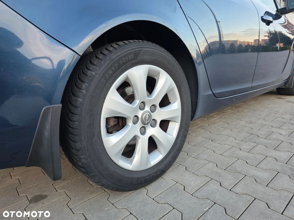 Opel Insignia - 17
