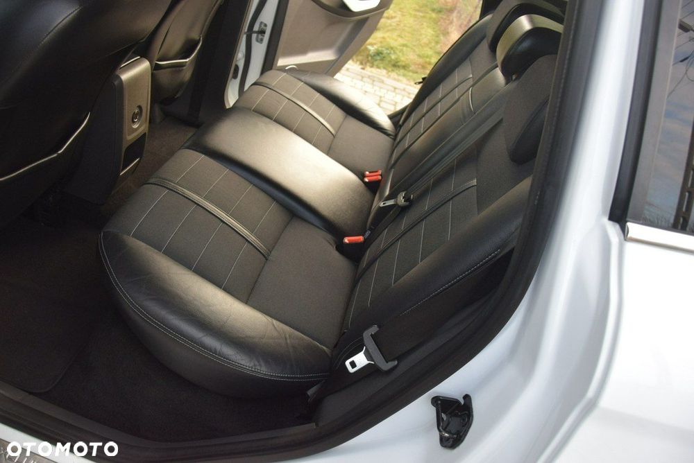 Ford Kuga 2.0 TDCi Individual - 25