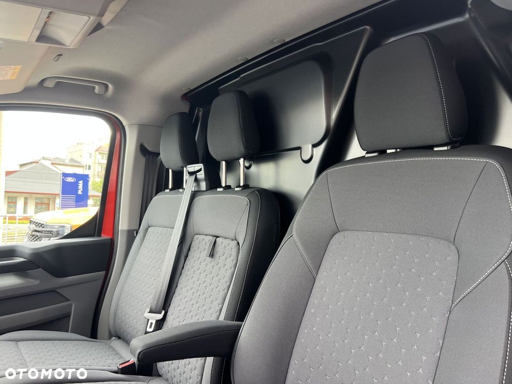 Ford Transit Custom - 11