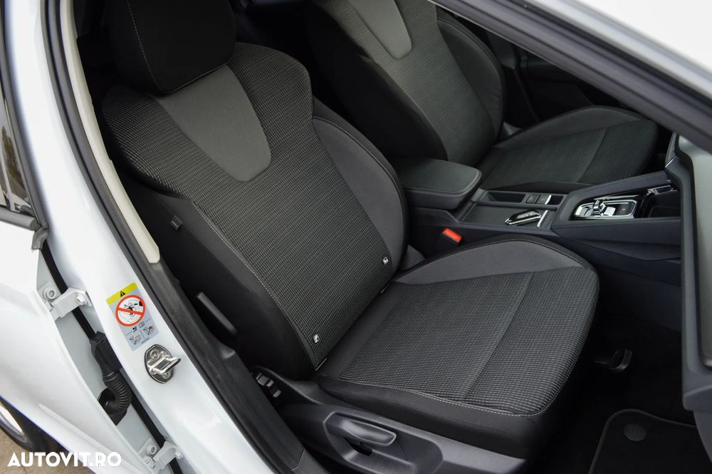 Skoda Octavia Combi 2.0 TDI DSG Tour - 33