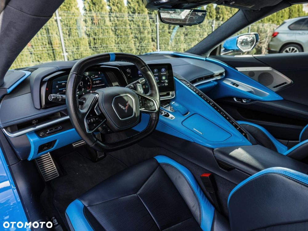 Chevrolet Corvette - 11