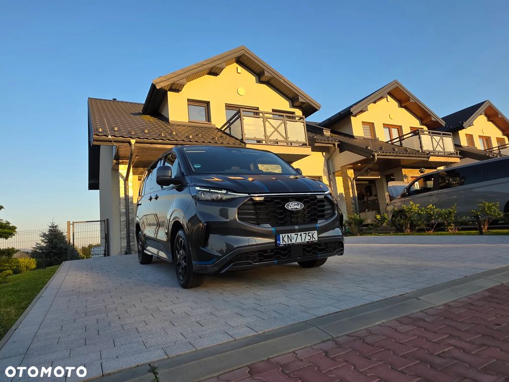Ford Tourneo Custom 320 L1H1 VA Autm Sport - 4