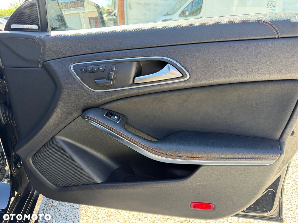 Mercedes-Benz CLA AMG 45 4Matic 7G-DCT Orange Art Edition - 11