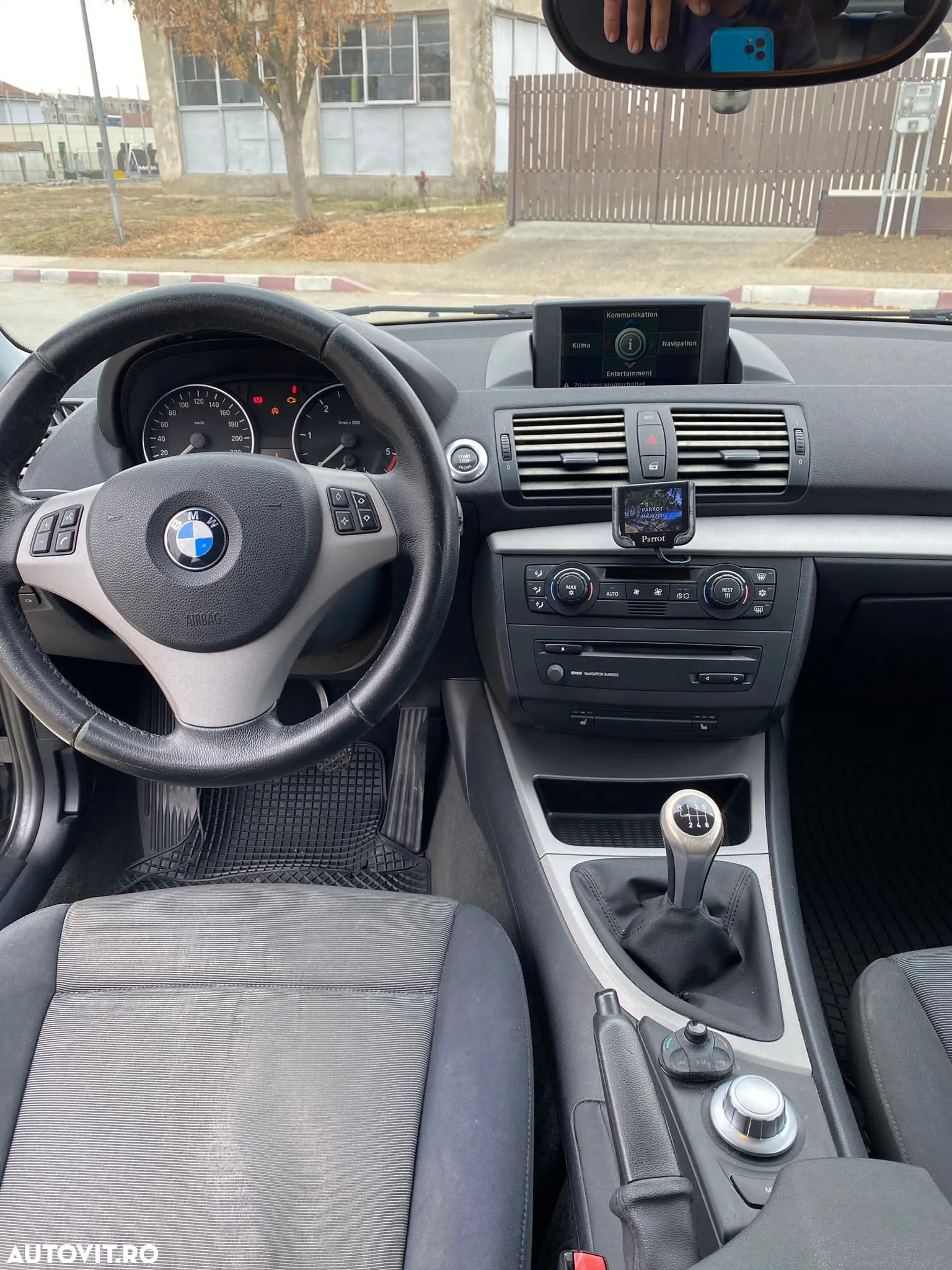 BMW Seria 1 118d DPF - 8