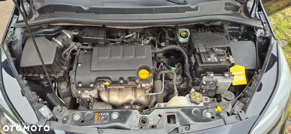 Opel Corsa 1.4 16V Color Edition - 29