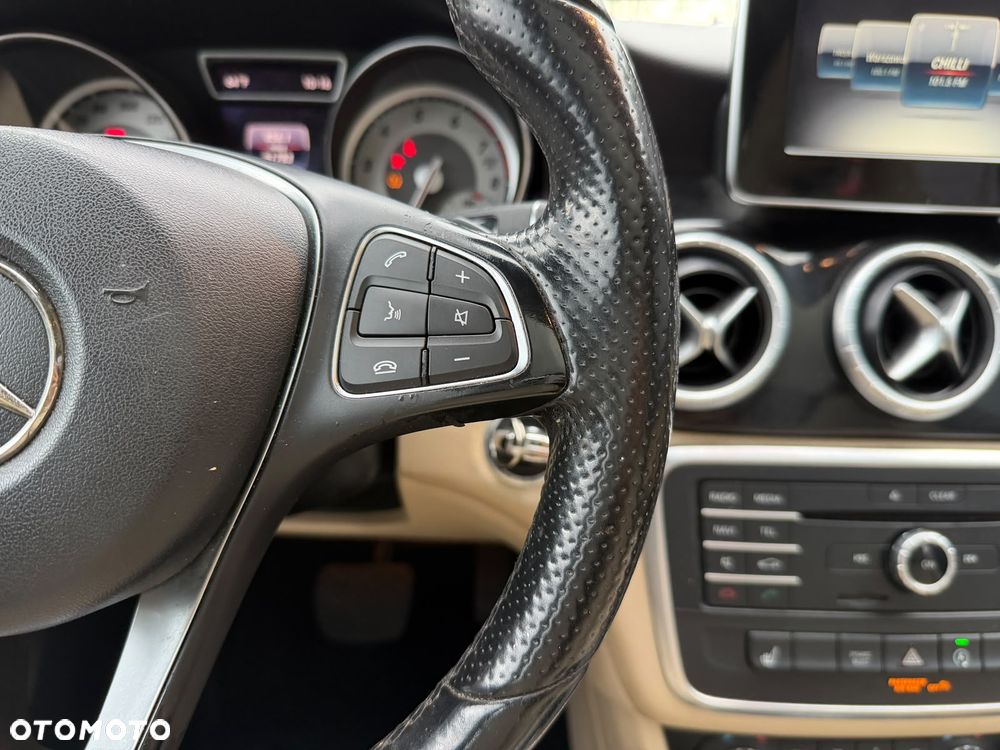Mercedes-Benz CLA 250 7G-DCT AMG Line - 17