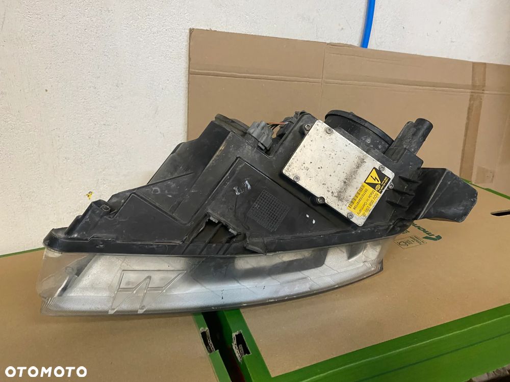 lampa qashqai I J10 xenon prawa eu cała - 4