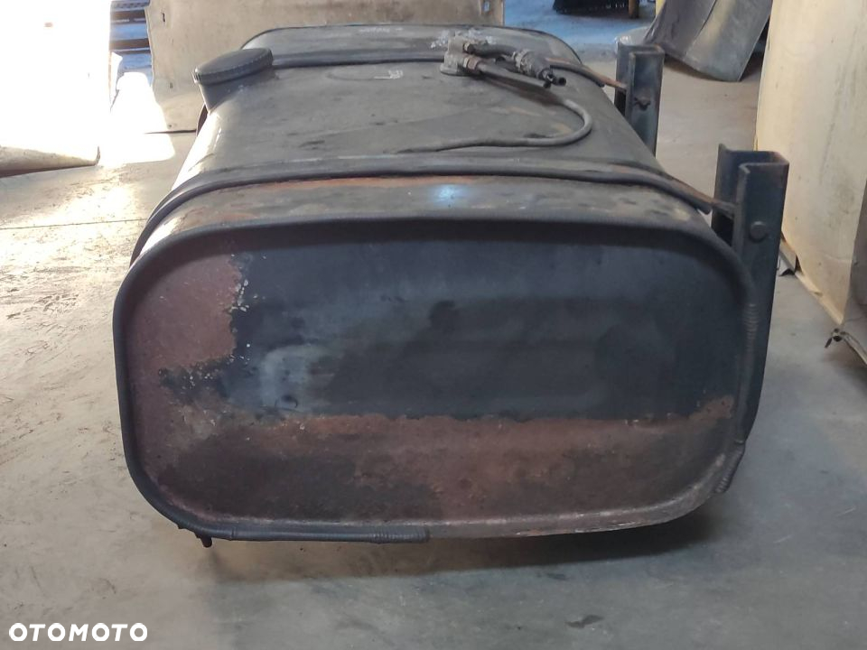 BAK ZBIORNIK PALIWA + POMPKA MAN L2000 106x60x35,5 - 7
