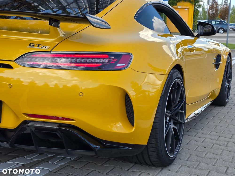 Mercedes-Benz AMG GT R - 28