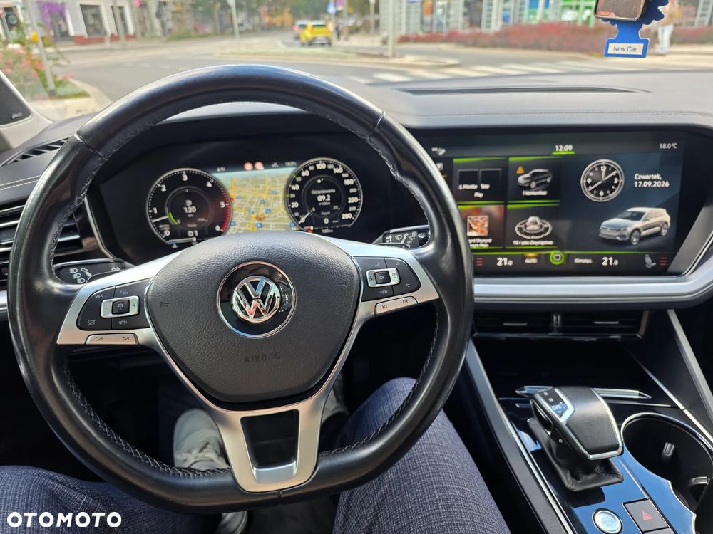 Volkswagen Touareg - 17