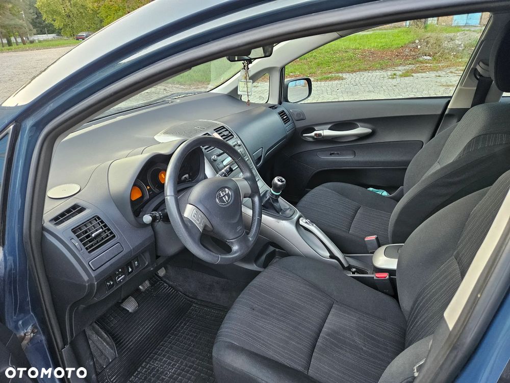 Toyota Auris 1.4 D-4D Life+ - 5