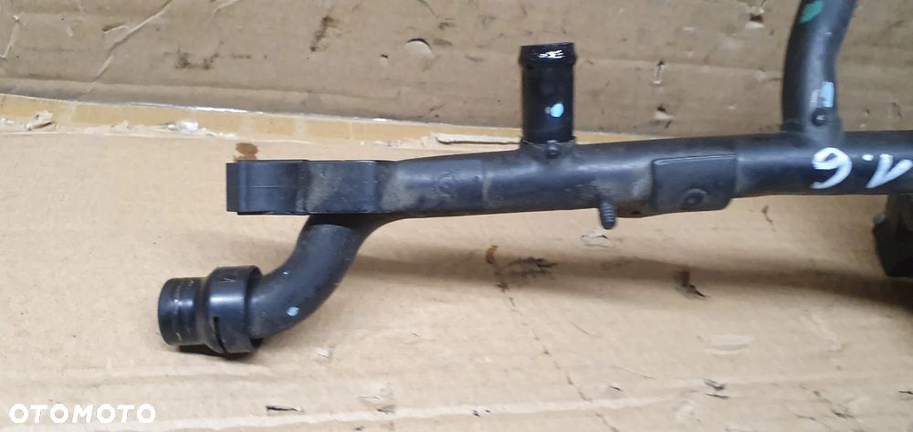 Przewód wąż wody obudowa termostatu Audi A4 B6 06B121111F 06B121065AB - 3