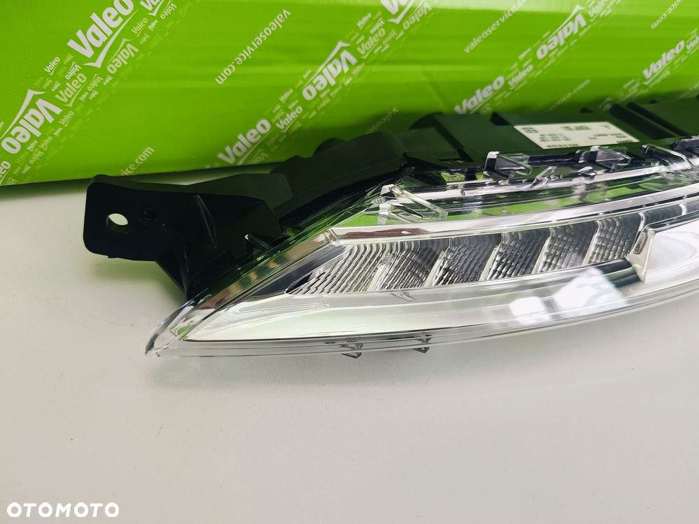 Światło dzienne przód lewe przednia lewa lampa reflektor NOWA Citroen C4 Picasso II 13-  045150 - 2