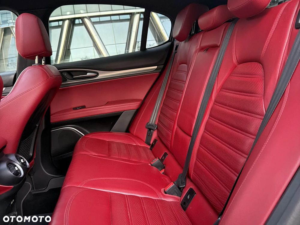 Alfa Romeo Stelvio 2.0 Turbo Executive Q4 - 9
