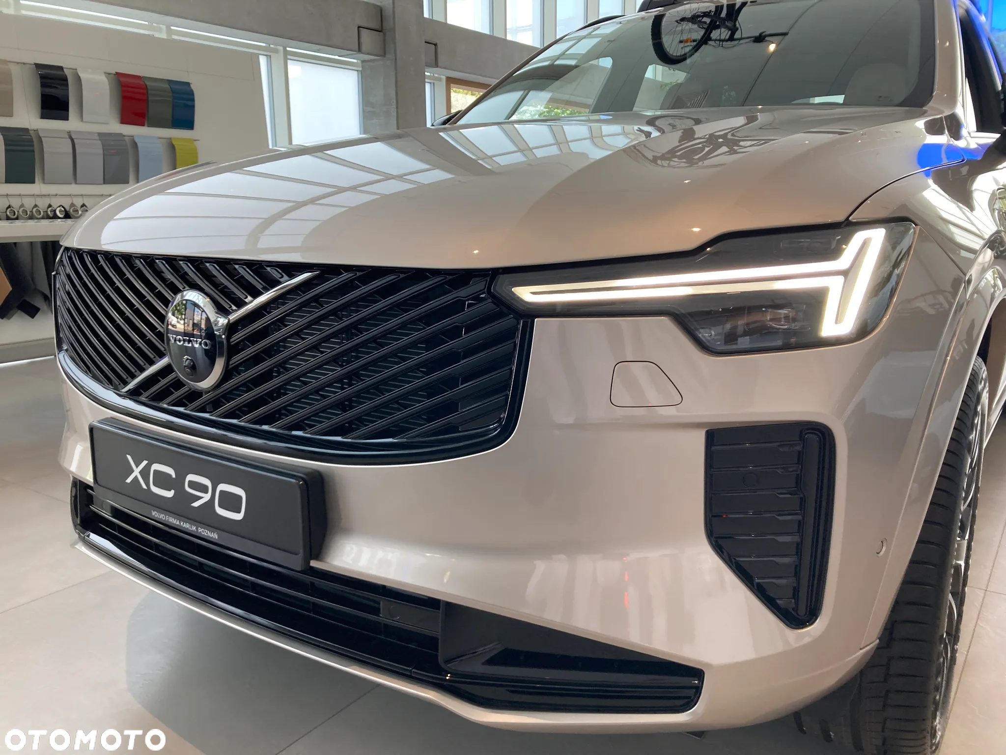 Volvo XC 90 T8 AWD Plug-In Hybrid Ultra Dark 7os - 3