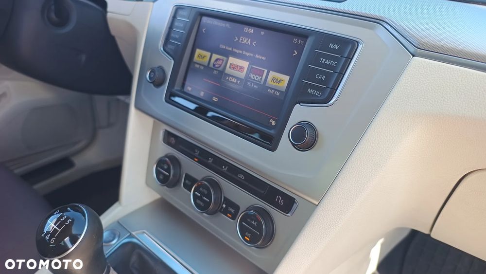 Volkswagen Passat 2.0 TDI BMT Comfortline - 25