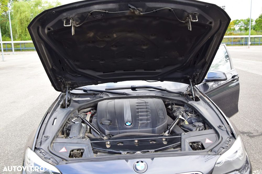 BMW Seria 5 530d Aut. - 31