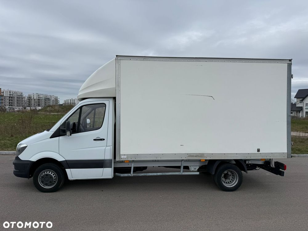 Mercedes-Benz Sprinter - 2