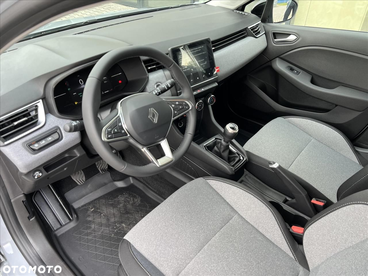 Renault Clio - 9