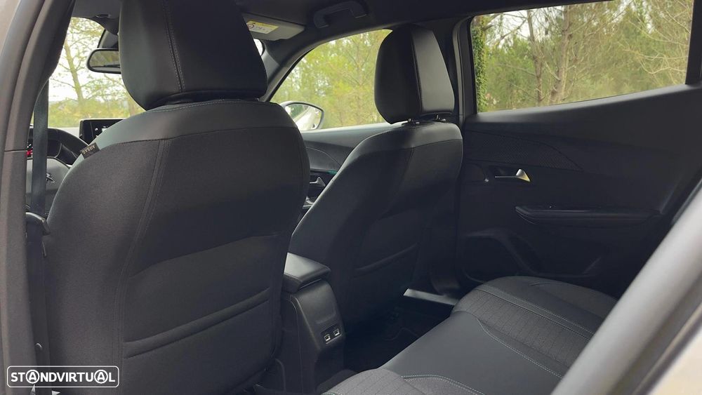 Peugeot 2008 PureTech 130 Allure Pack - 24