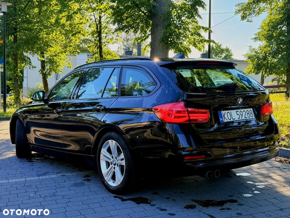 BMW Seria 3 320d Sport Line - 5