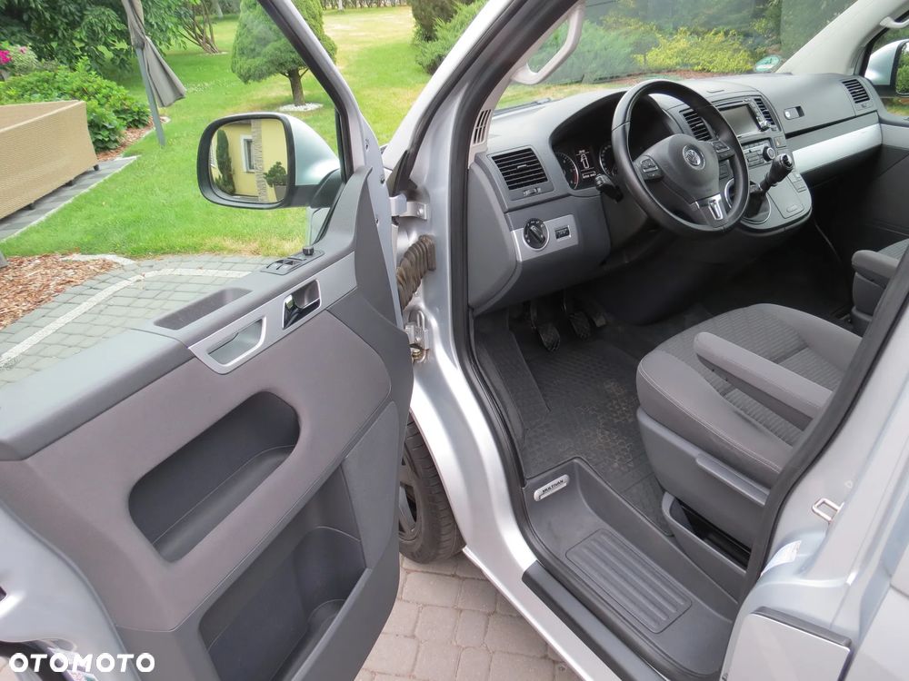 Volkswagen Multivan - 23