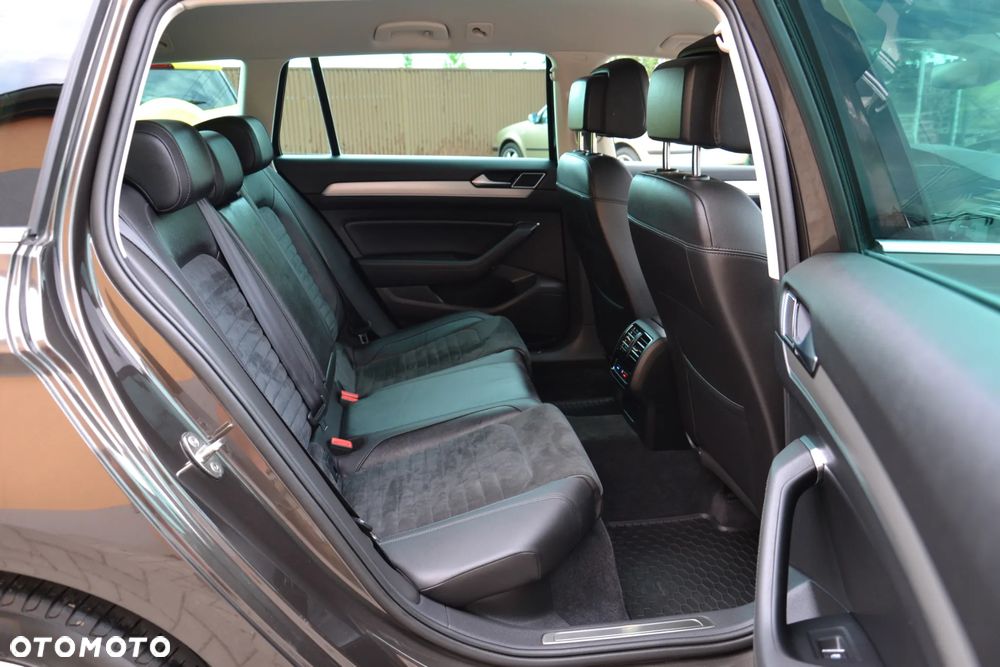 Volkswagen Passat - 35