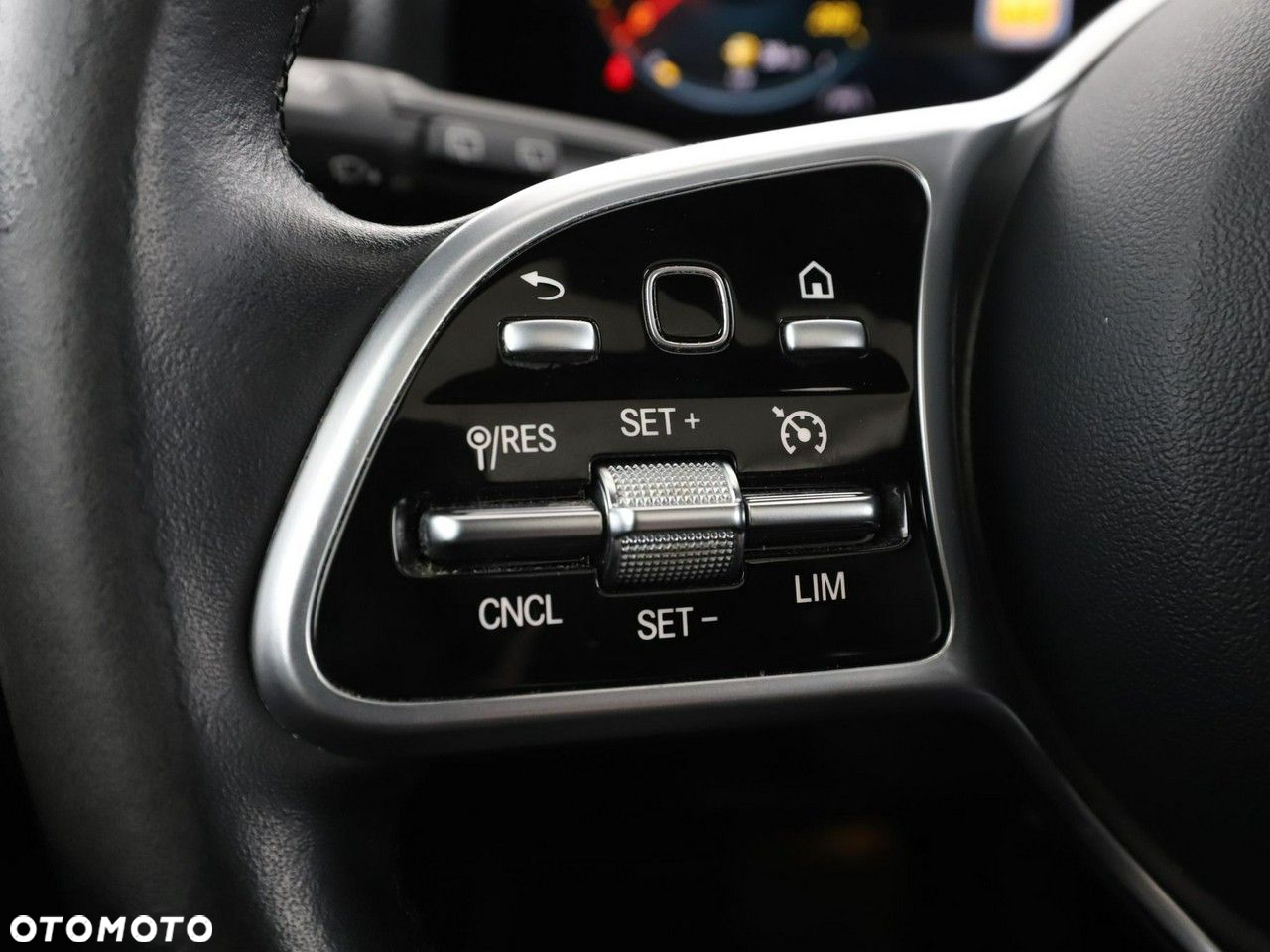 Mercedes-Benz CLA 250 E Progressive 8G-DCT - 30