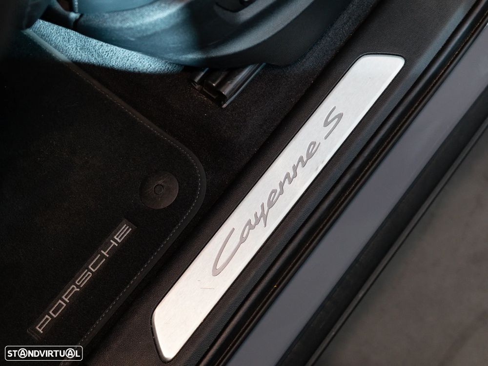 Porsche Cayenne S E-Hybrid - 14