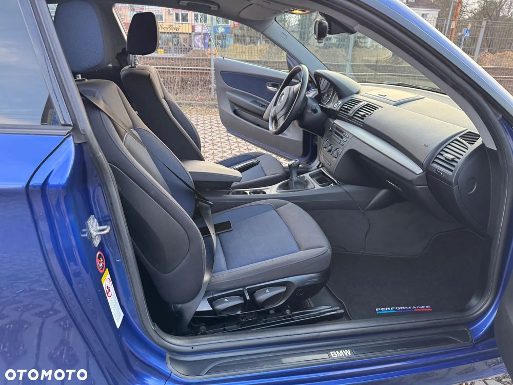 BMW Seria 1 118d DPF - 14