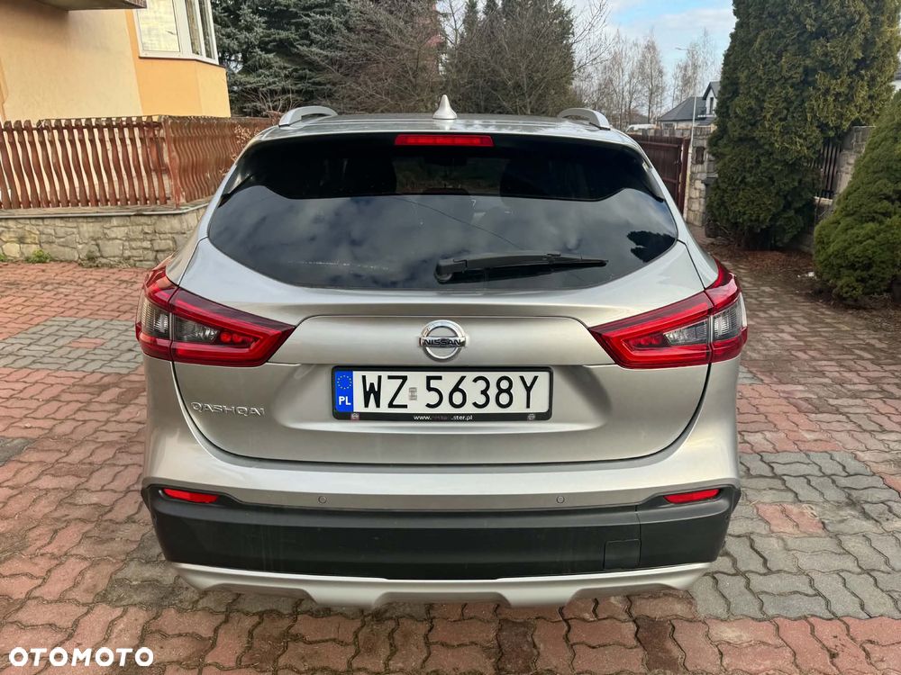 Nissan Qashqai 1.3 DIG-T N-Connecta EU6d - 12