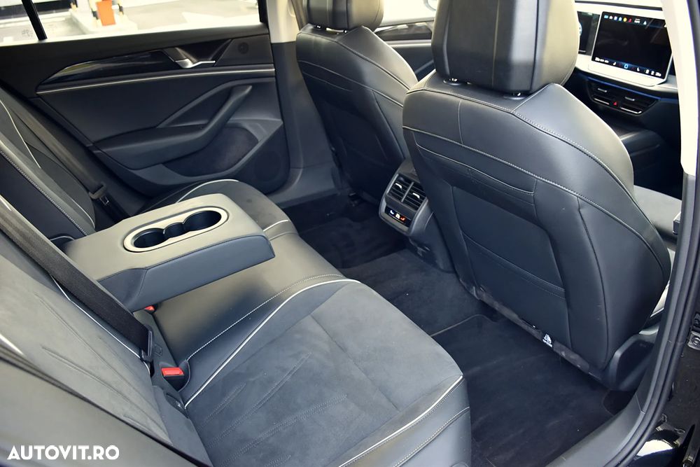 VOLKSWAGEN Passat 2025 — imagine 8
