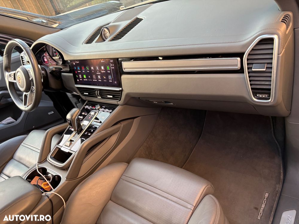 Porsche Cayenne E-Hybrid - 12