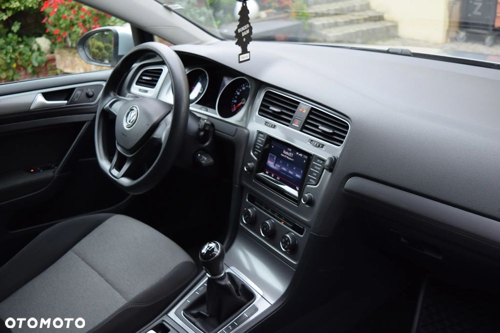 Volkswagen Golf VII 1.6 TDI BMT Trendline - 17