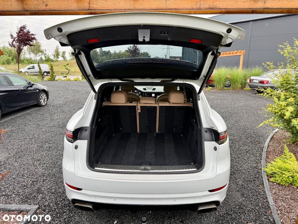 Porsche Cayenne Standard - 39