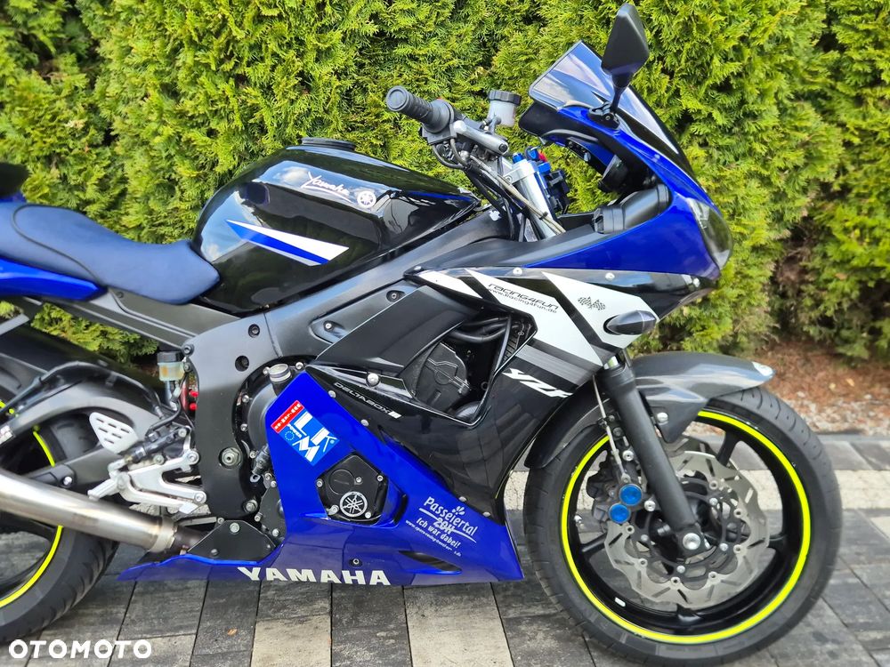 Yamaha R6 - 7