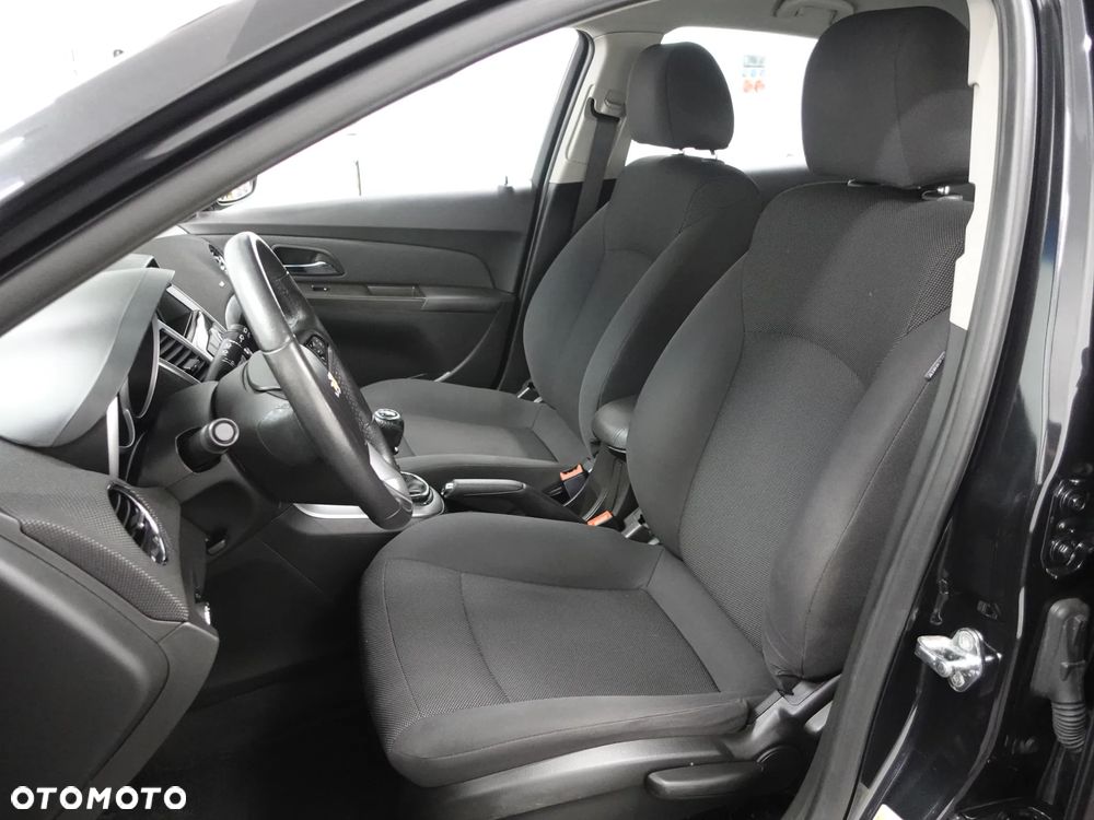 Chevrolet Cruze 1.8 LT - 21