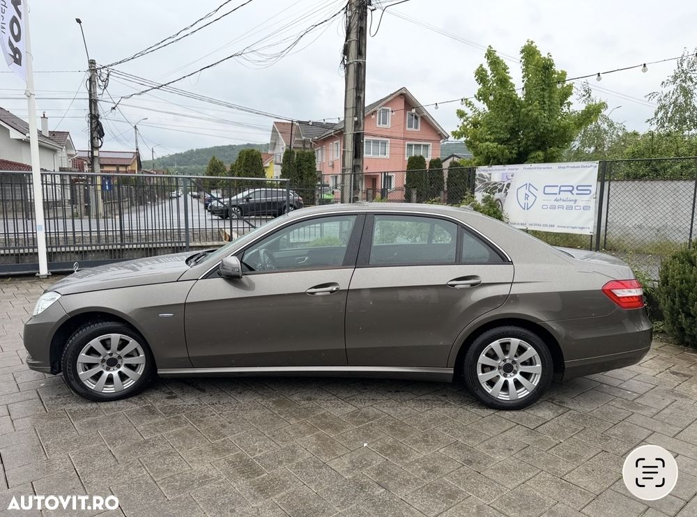 Mercedes-Benz E 220 CDI DPF BlueEFFICIENCY 7G-TRONIC Elegance - 14