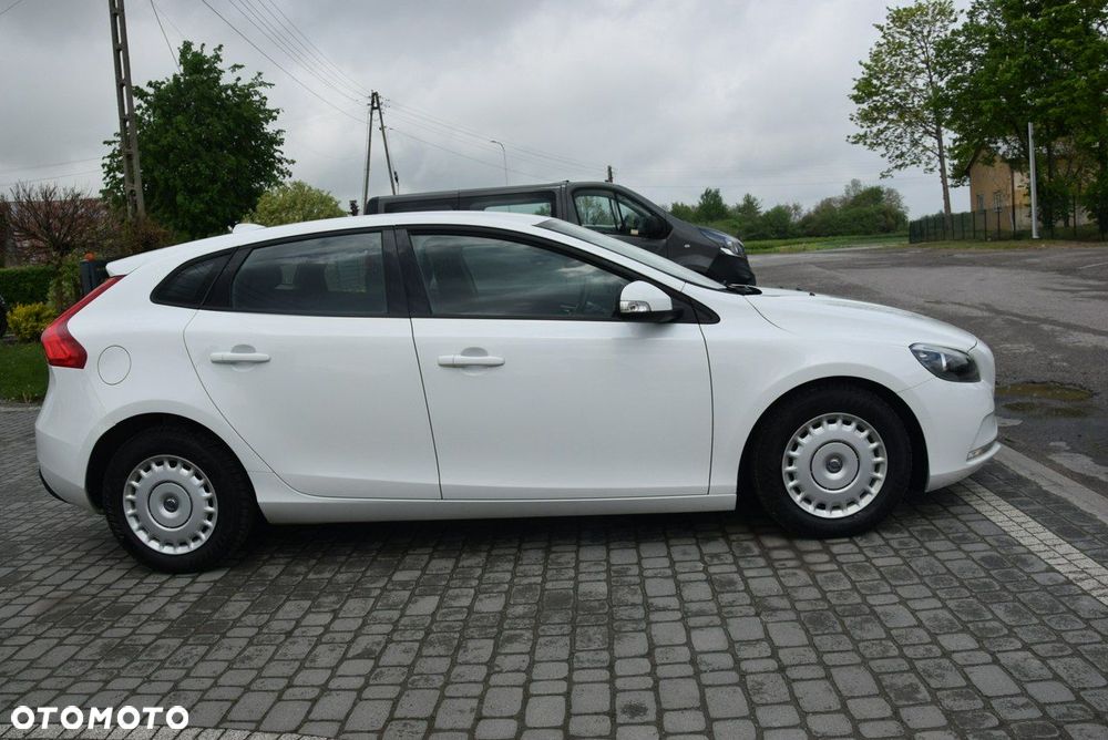 Volvo V40 D2 - 9