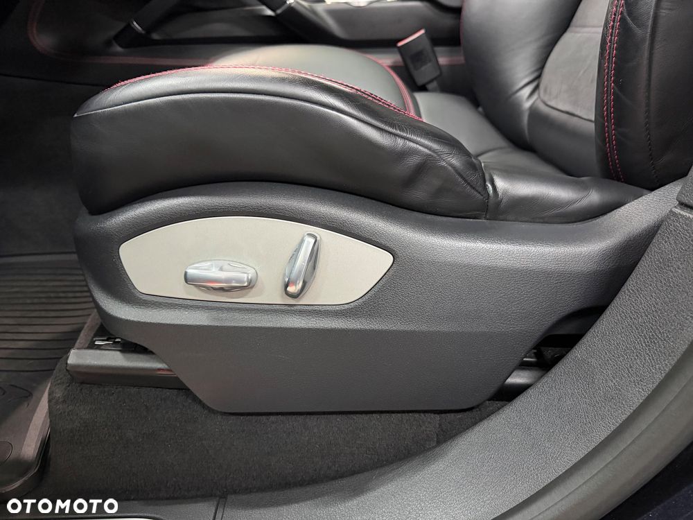 Porsche Cayenne - 24