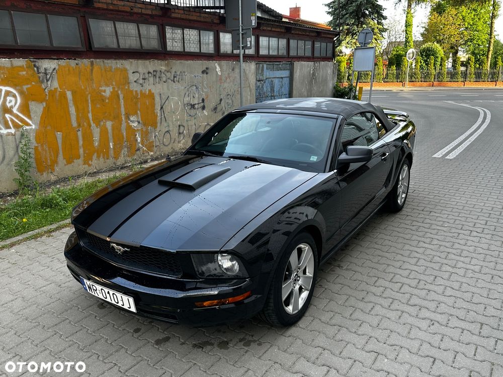 Ford Mustang - 1