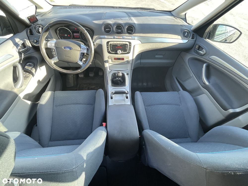 Ford S-Max - 10