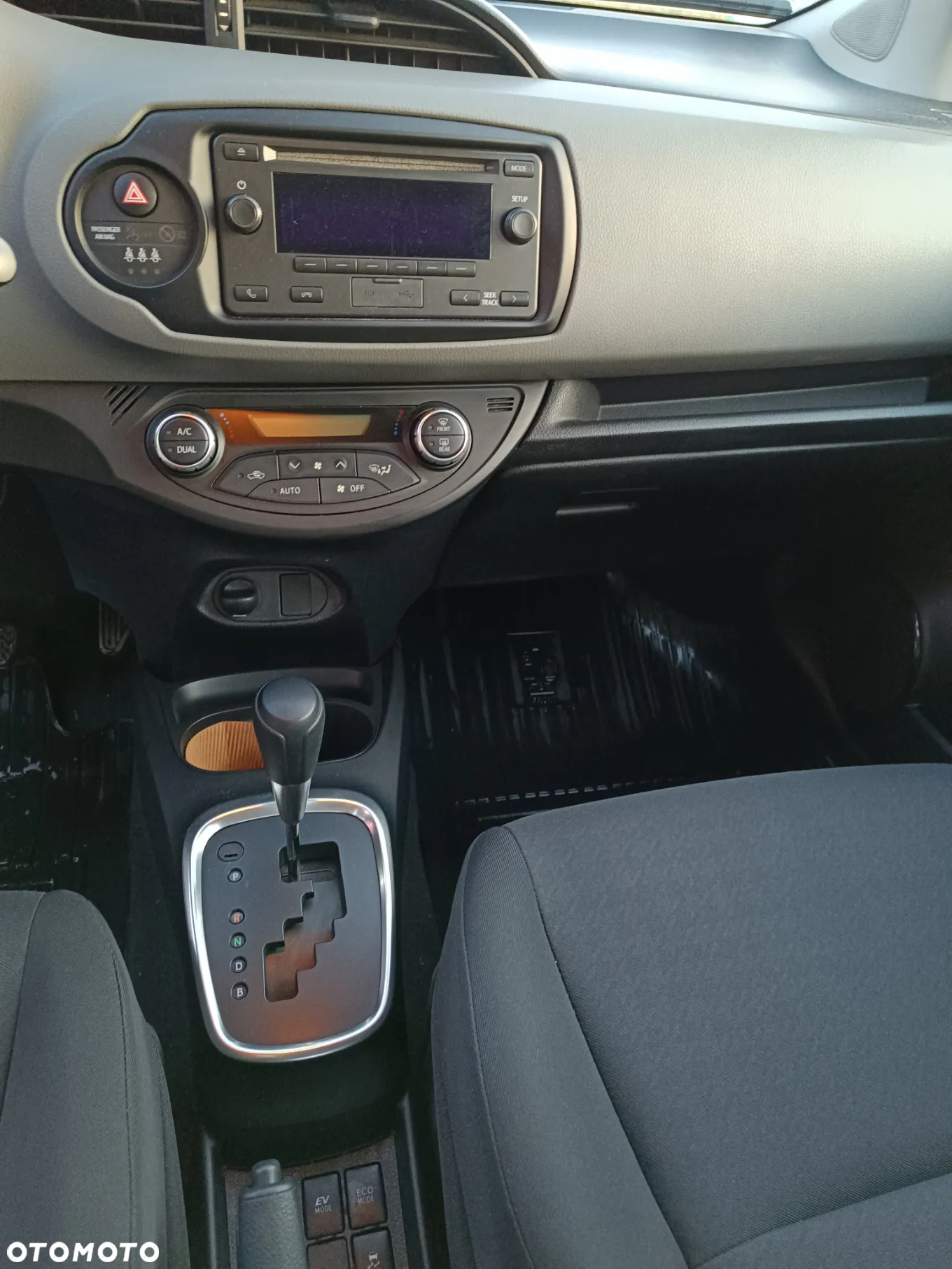 Toyota Yaris - 24