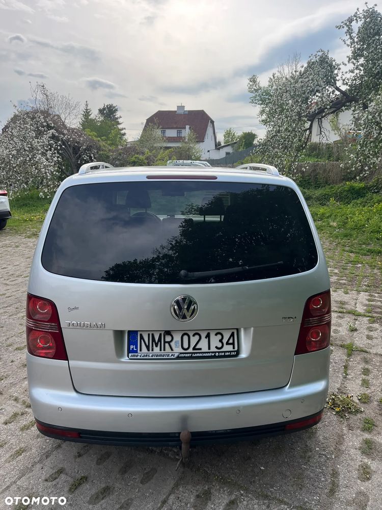Volkswagen Touran - 3