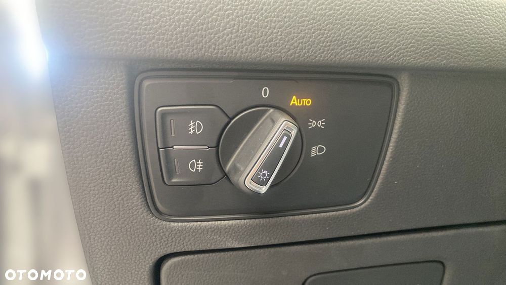 Volkswagen Passat - 24